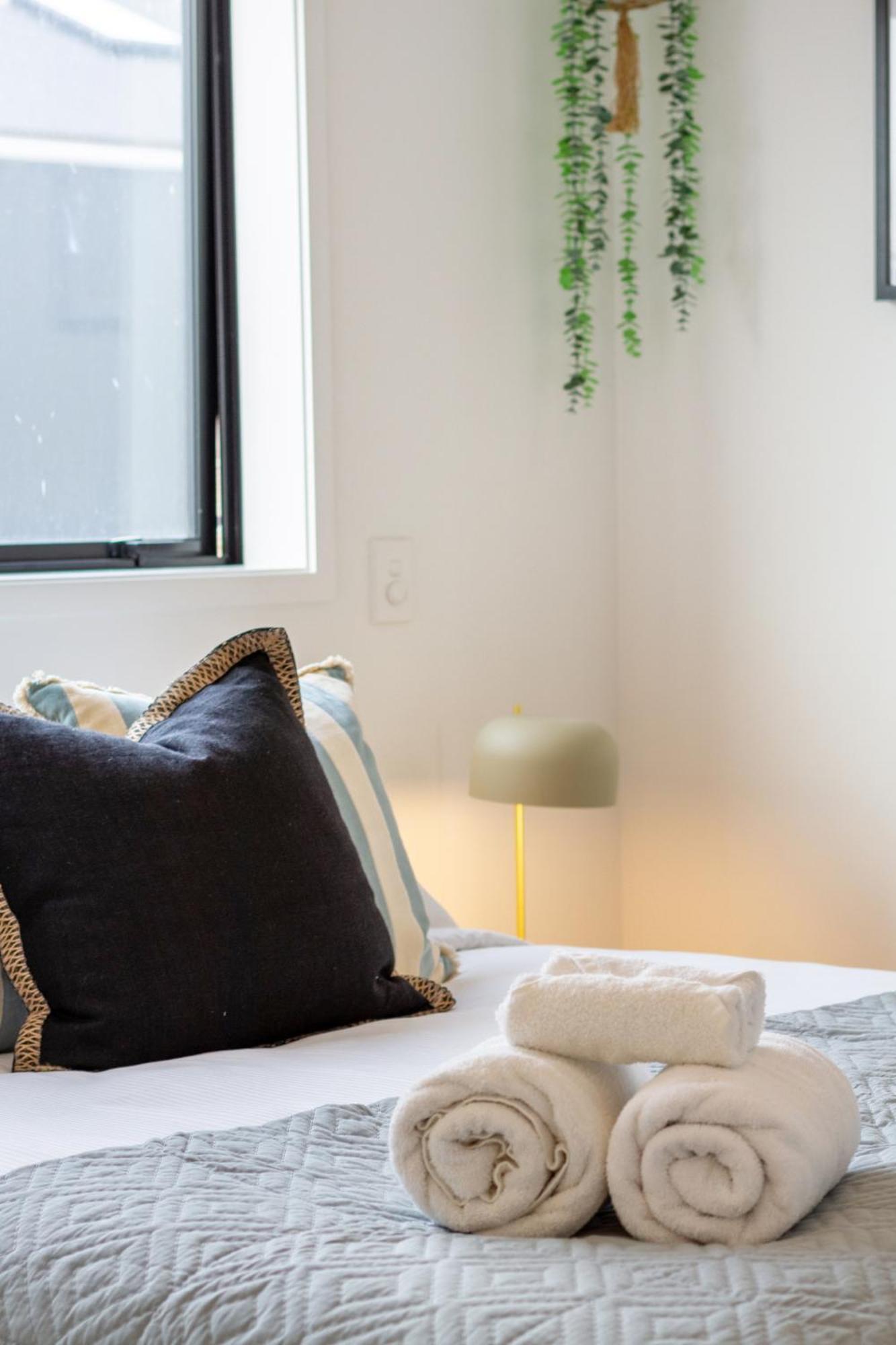 Stylish Central City Townhouse Next To Little High Christchurch Bagian luar foto