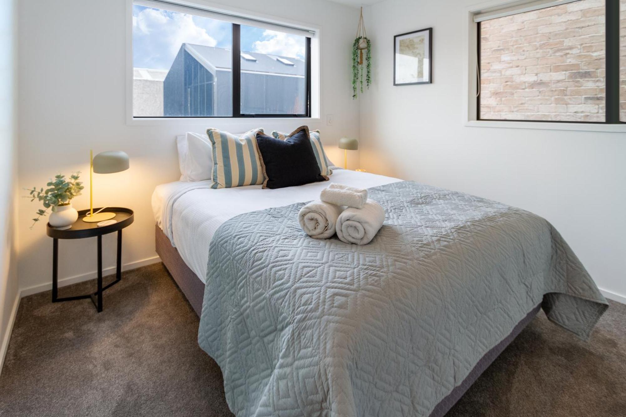 Stylish Central City Townhouse Next To Little High Christchurch Bagian luar foto